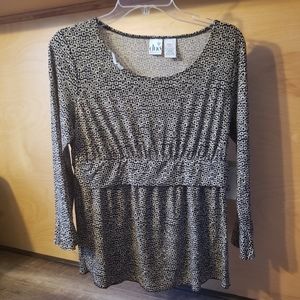 Womans Duo maternity shirt size small nwt